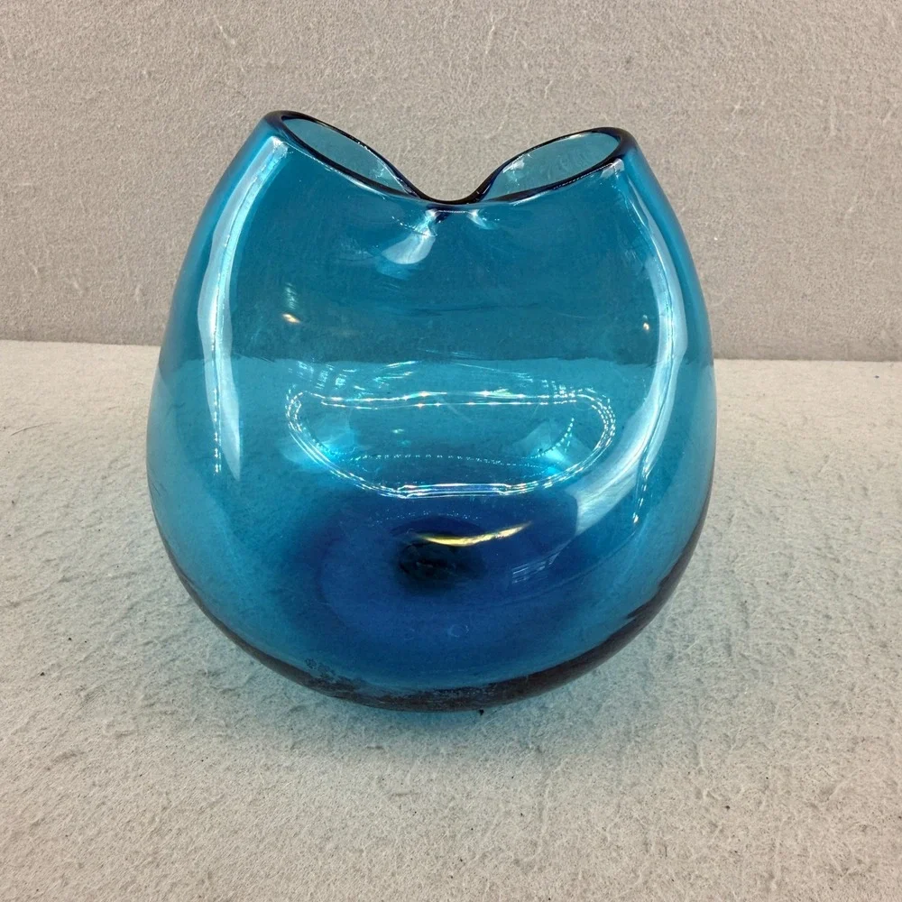 Vintage Blenko #39 Turquiose Glass‎ Pinched Vase